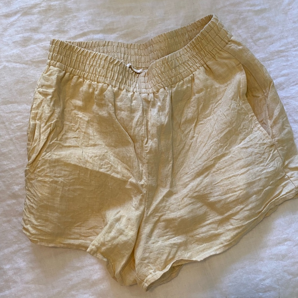 Aritzia Linen Shorts